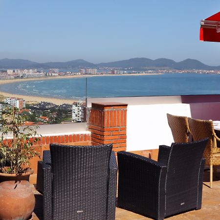 Hotel Restaurante Risco Laredo Bagian luar foto
