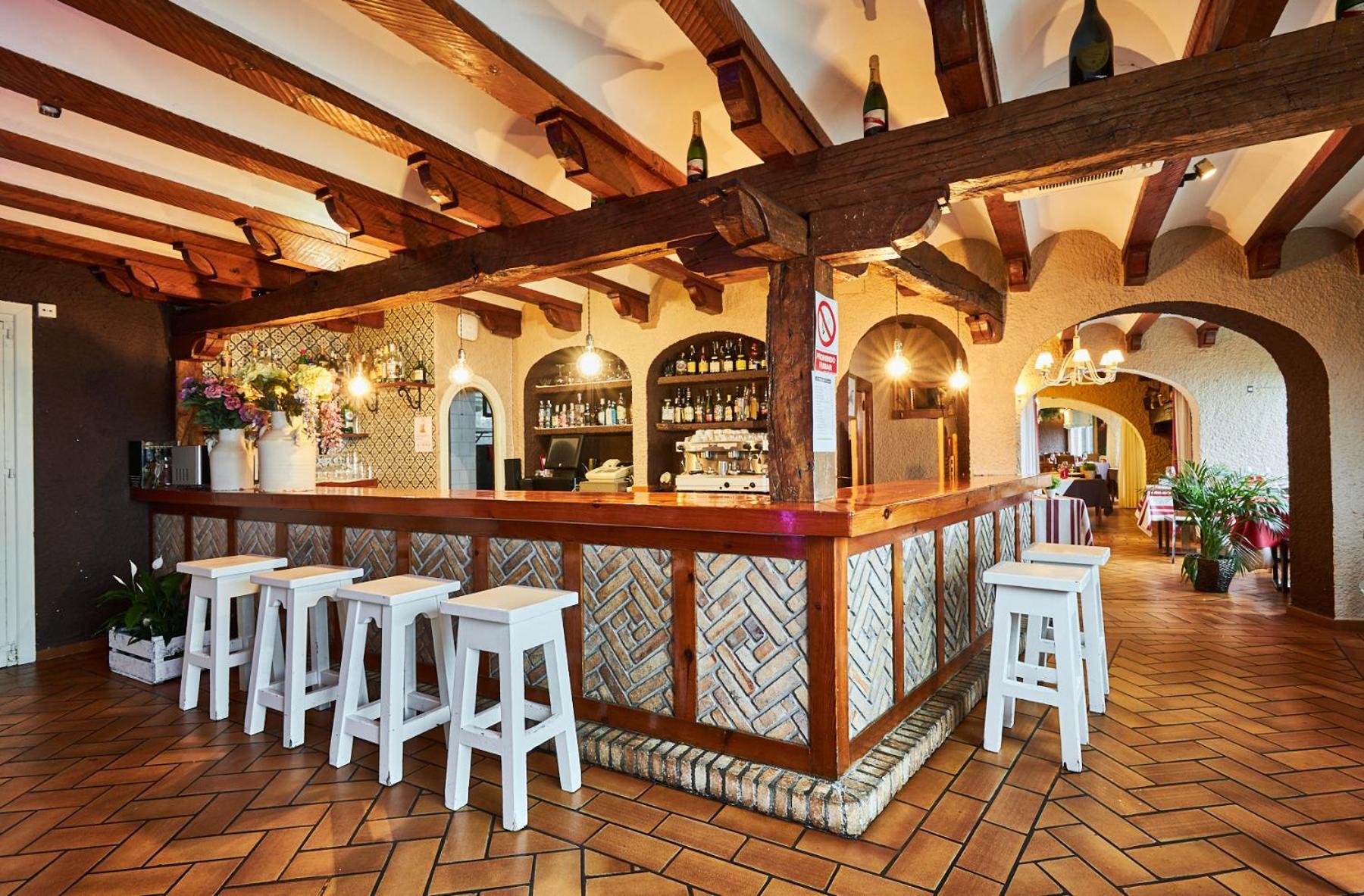 Hotel Restaurante Risco Laredo Bagian luar foto