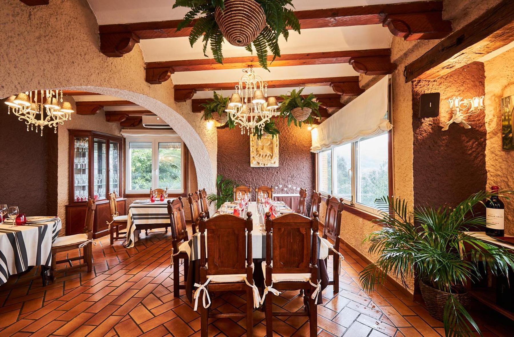 Hotel Restaurante Risco Laredo Bagian luar foto