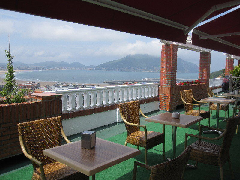 Hotel Restaurante Risco Laredo Bagian luar foto